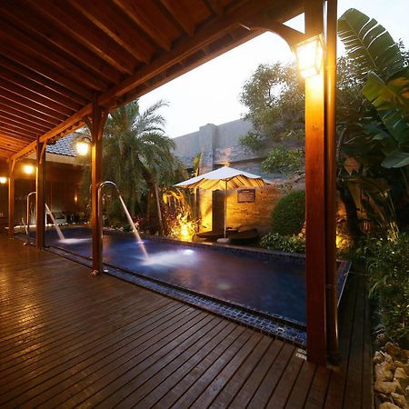Lanshy Motel Taichung Extérieur photo