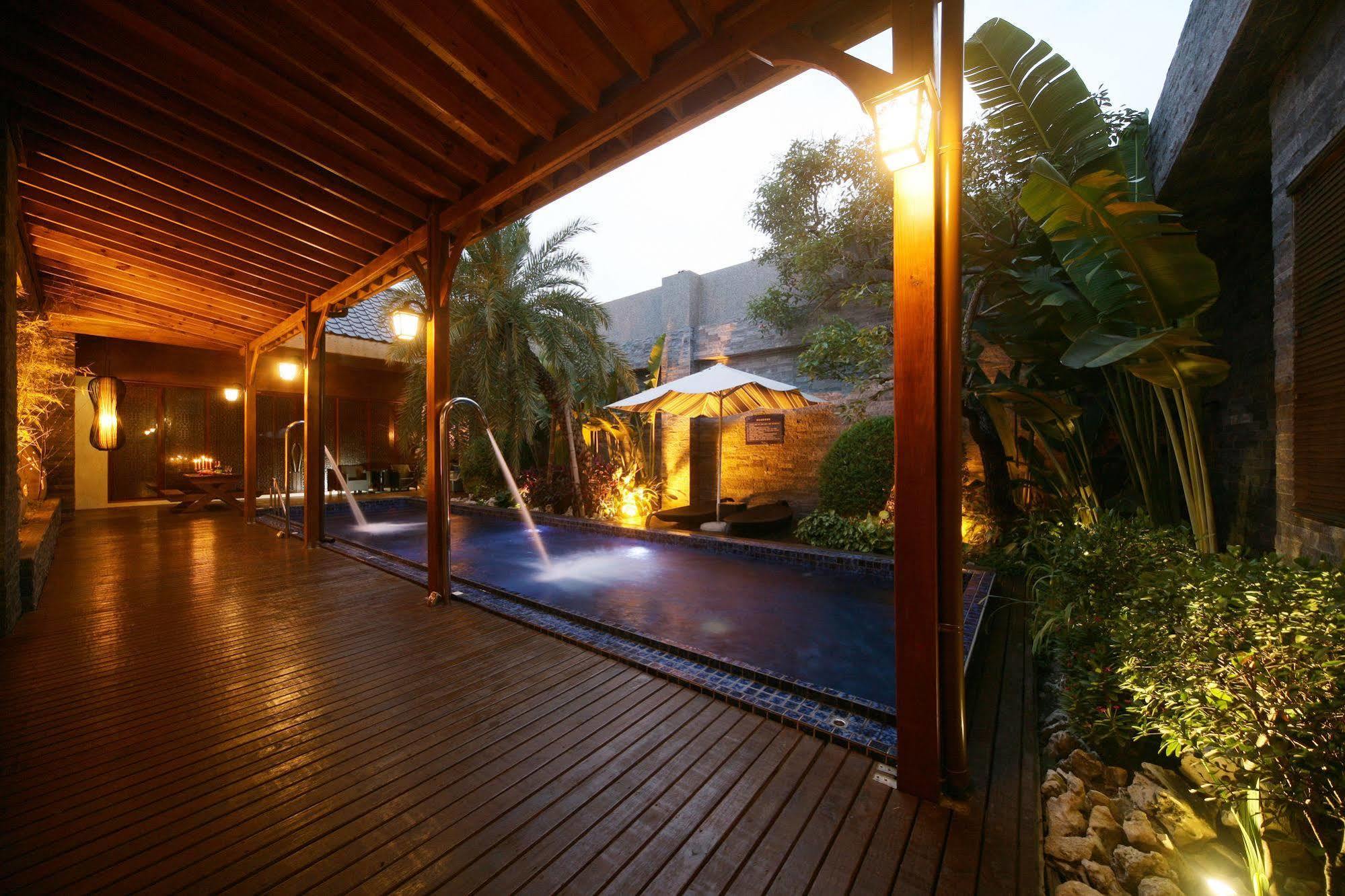 Lanshy Motel Taichung Extérieur photo