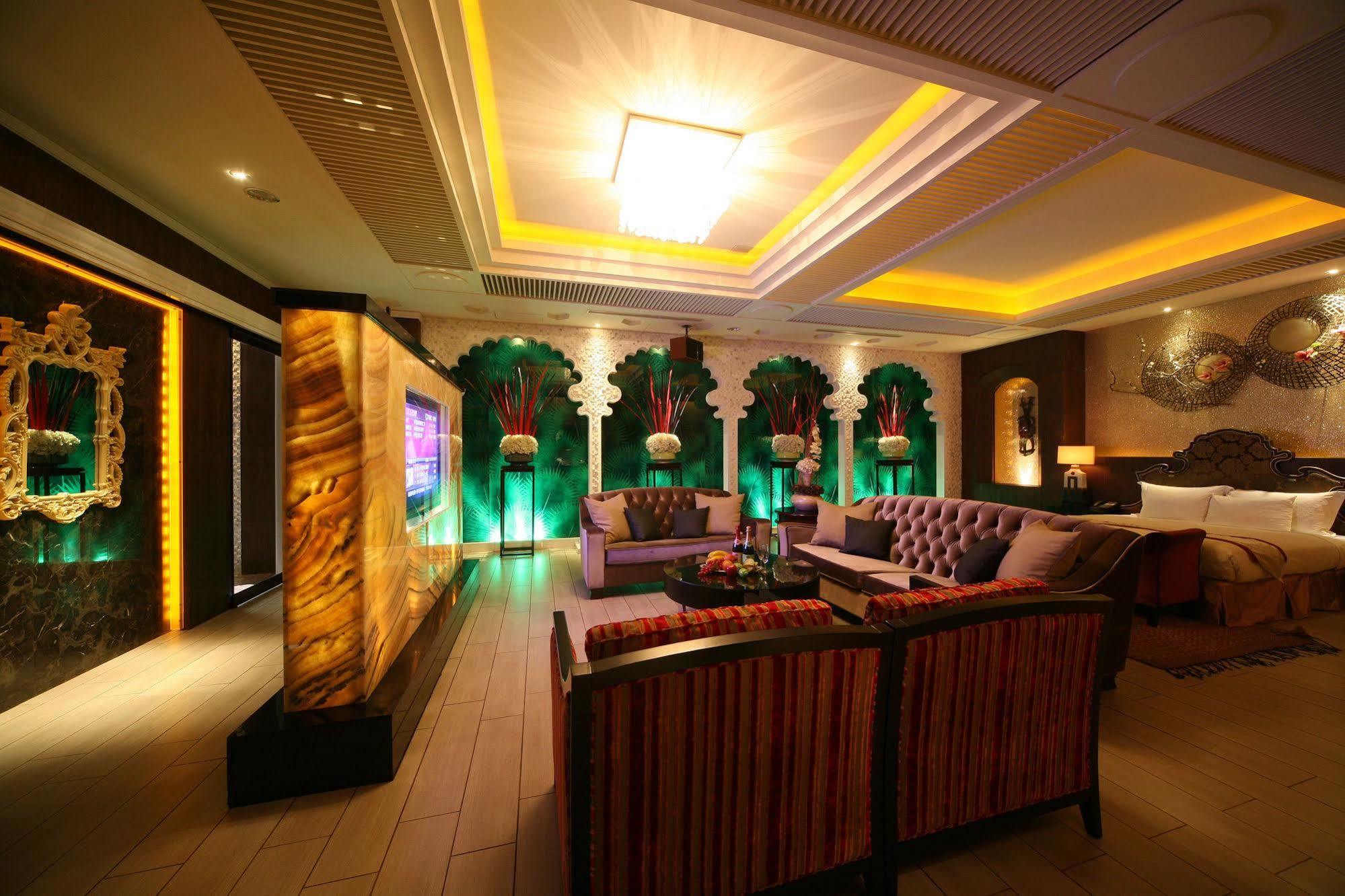 Lanshy Motel Taichung Extérieur photo