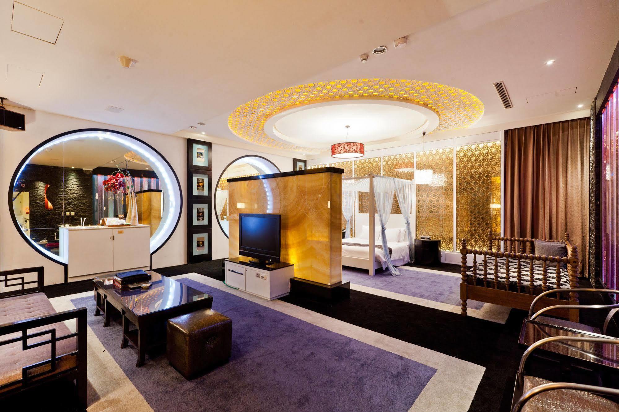 Lanshy Motel Taichung Extérieur photo