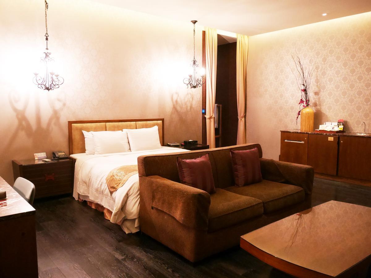 Lanshy Motel Taichung Extérieur photo