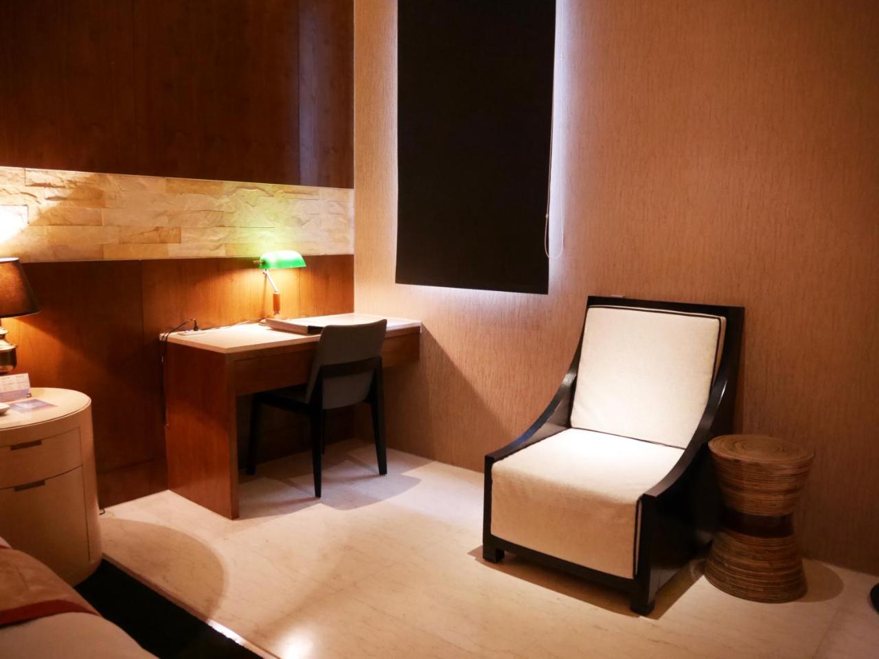 Lanshy Motel Taichung Extérieur photo
